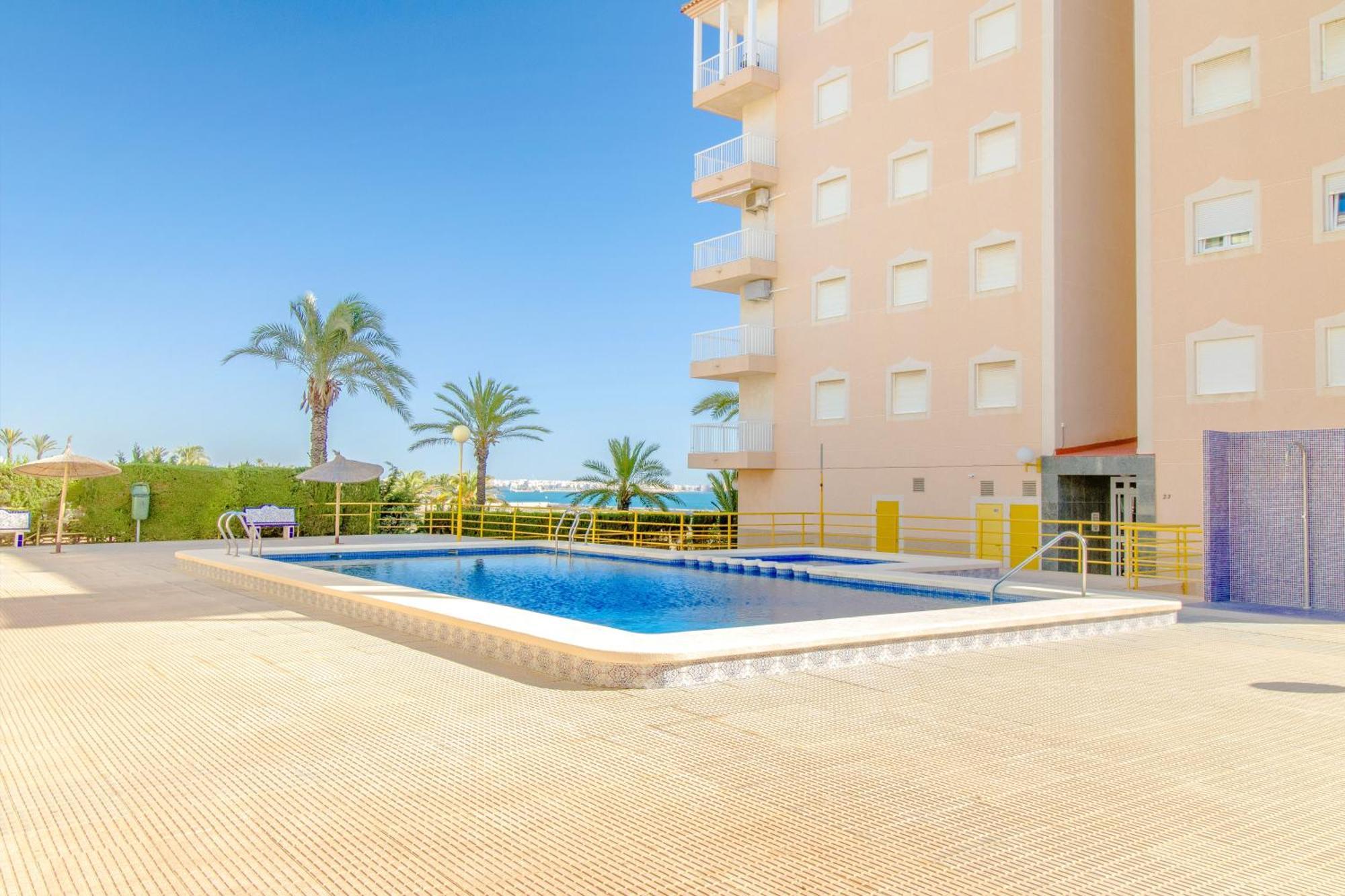 Апартаменты Pleamar Punta Prima Торевьиа Экстерьер фото